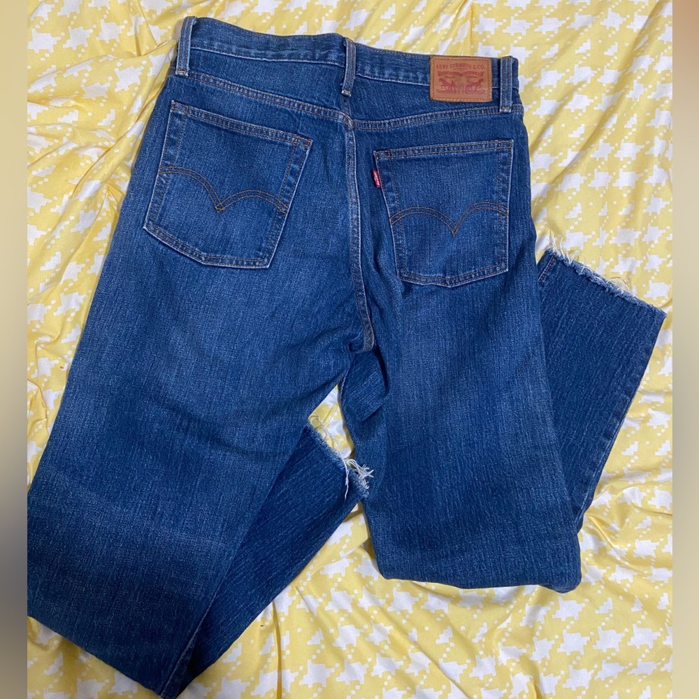 Levi’s White Oak Cone Denim Raw Hem Denim Jeans NWOT - Picture 4 of 4